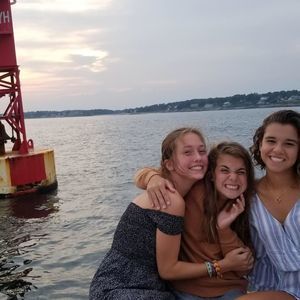 Meet your Posher, Cami